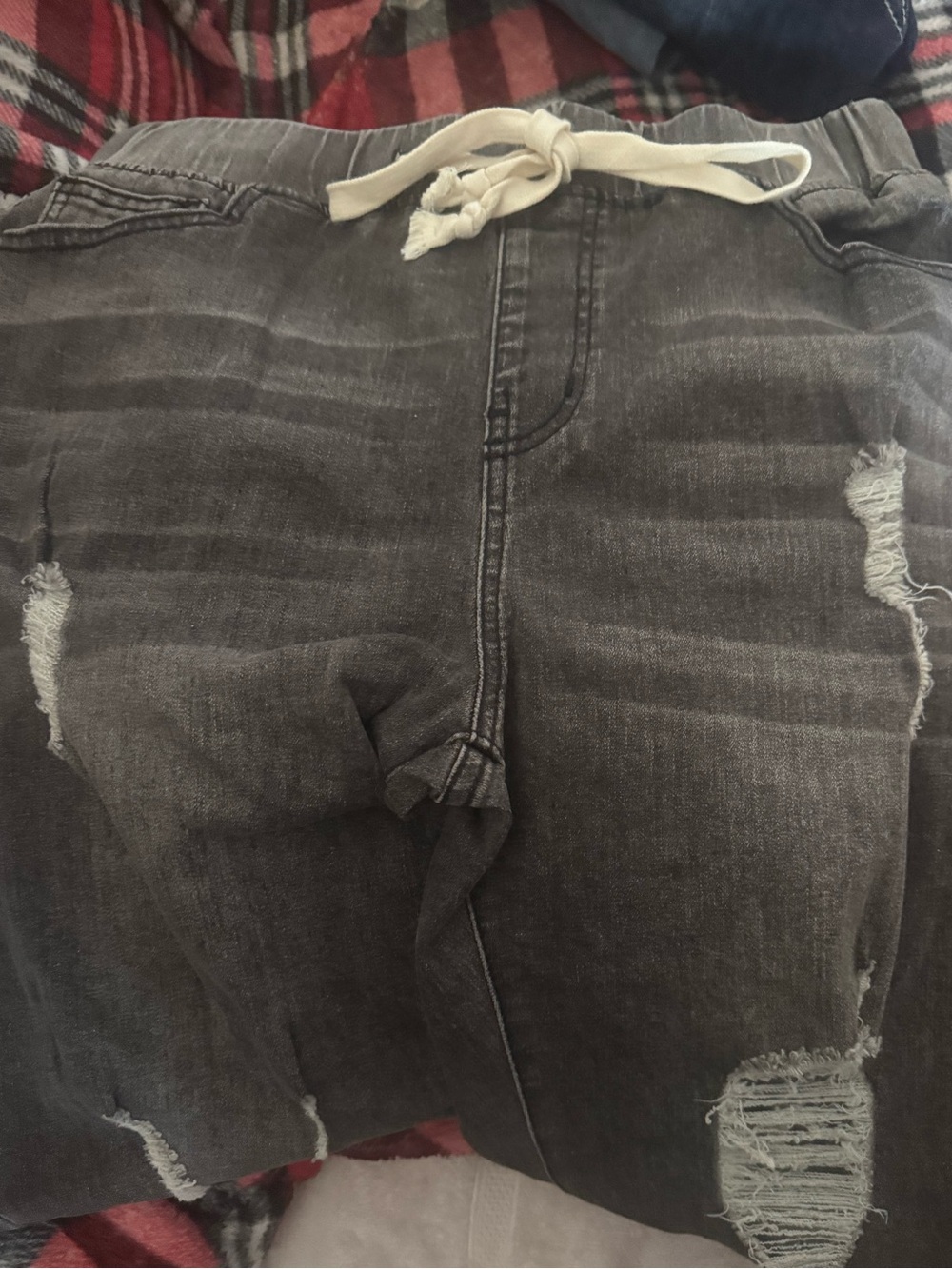Boutique 9 Dark Gray Distressed Jeggings